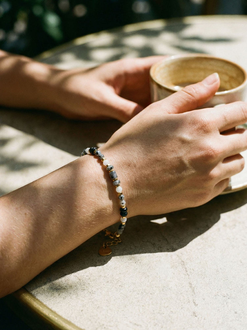 Armband Nordlicht - Labradorit und Akzente Lifestyle-Aufnahme