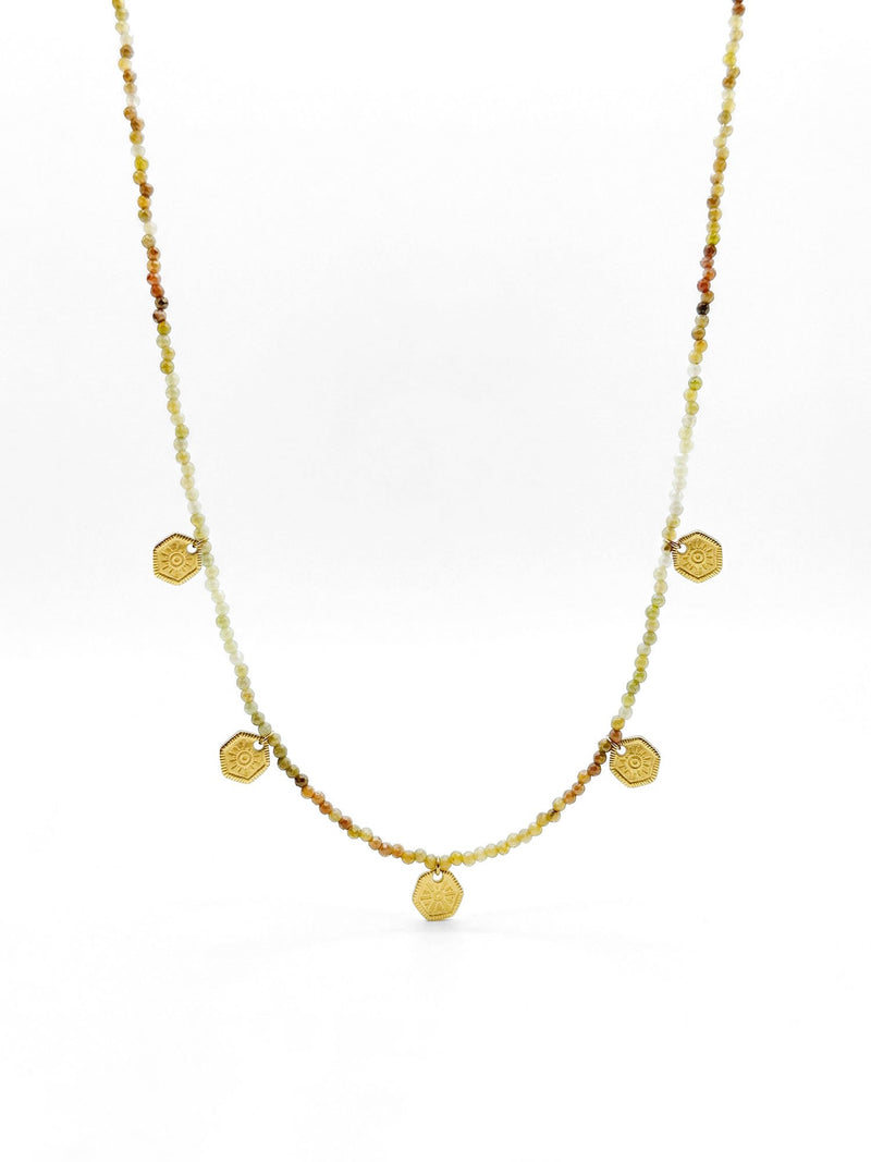 Kette Farbverlauf Fein – Produktbild auf weissem Hintergrund, Naturstein Halskette, Boho Schmuck