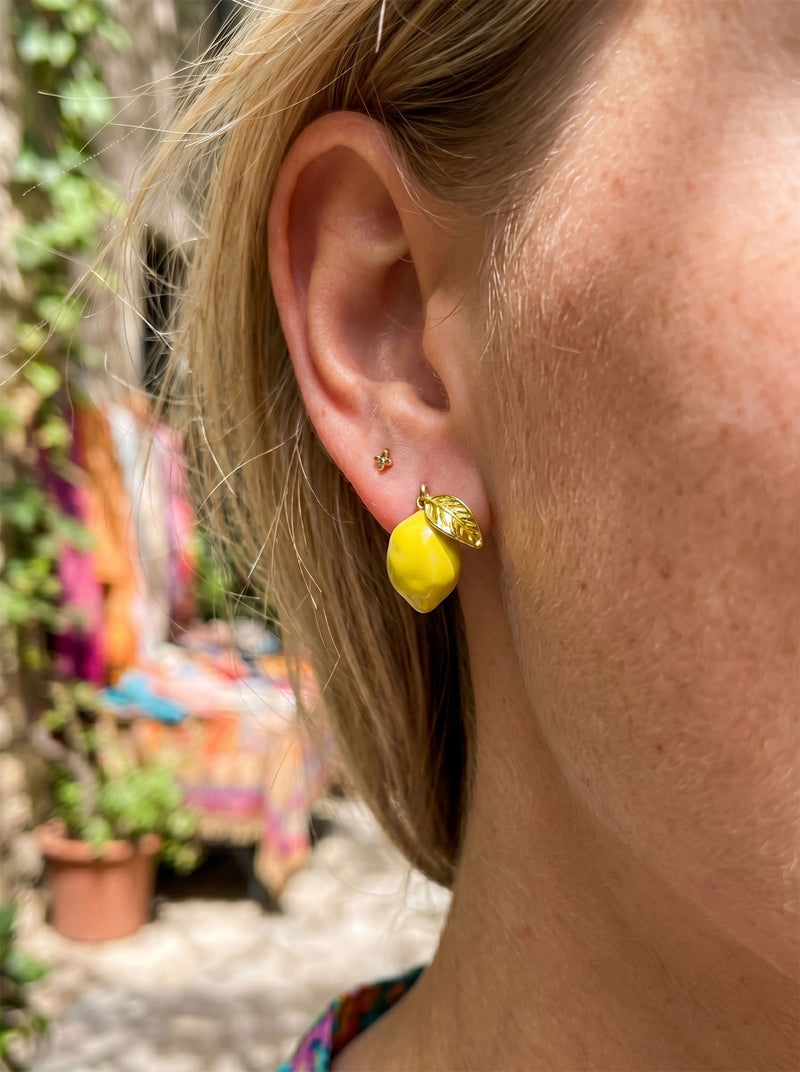 Limonella – Asymmetrische Zitronen Ohrringe mit Citrin – Lifestyle 6
