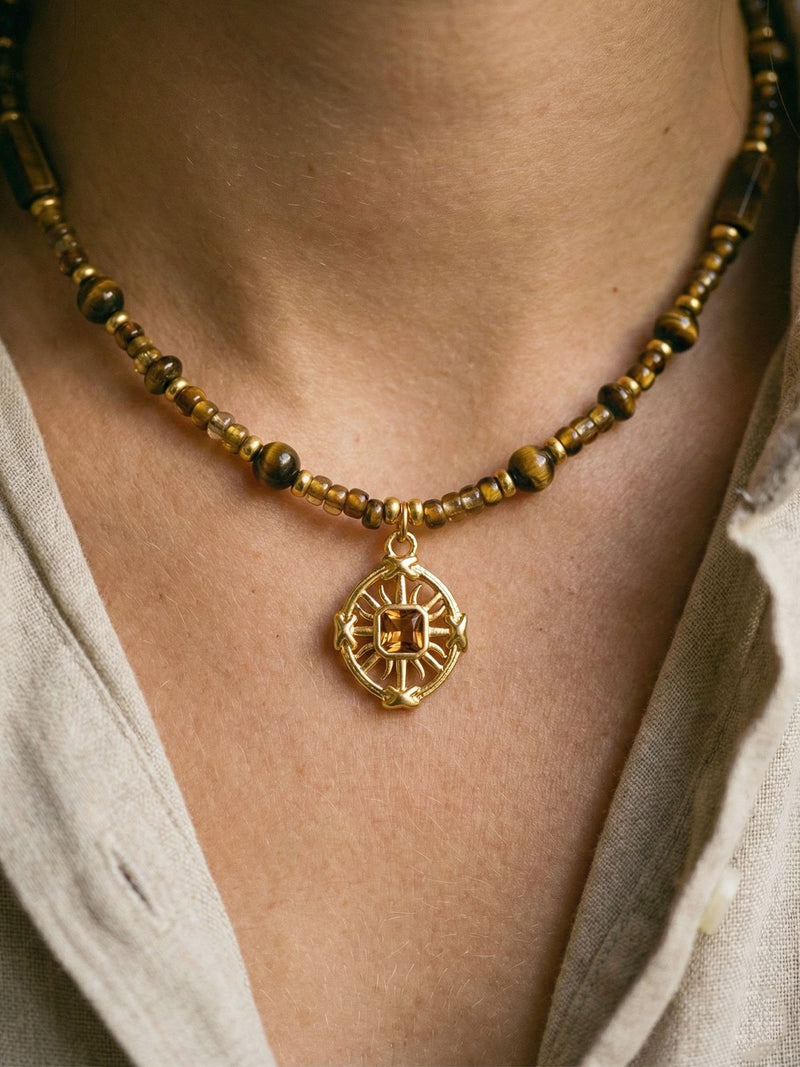 Tigerauge Onyx Kette 02 – auf weissem Hintergrund