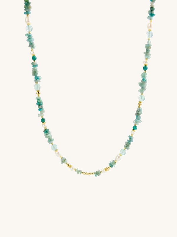 Kette Amazonit Splitter – Produktbild auf weissem Hintergrund, Naturstein Halskette, Boho Schmuck