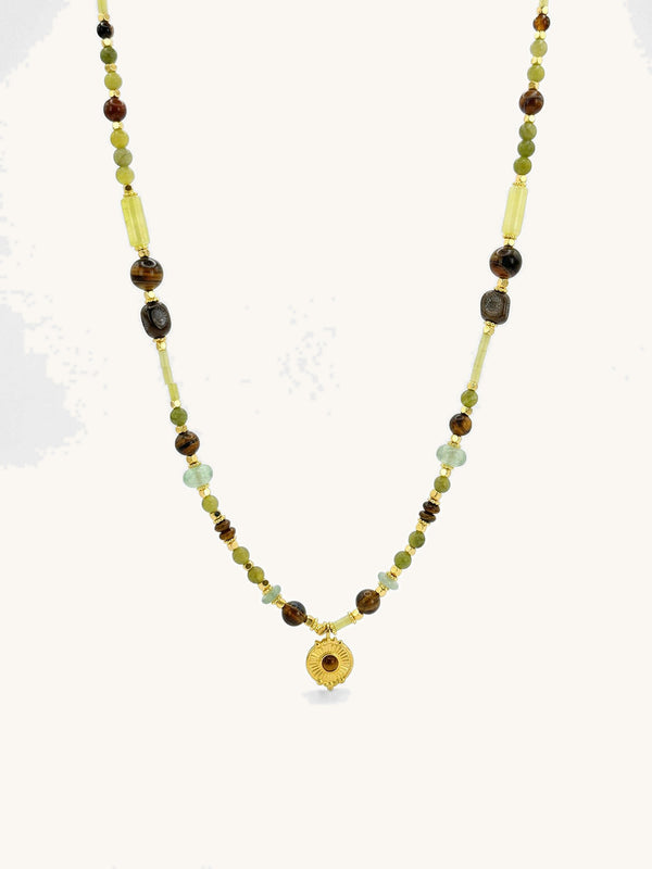 Kette Tigerauge Tropfen Anhaenger – Produktbild auf weissem Hintergrund, Naturstein Halskette, Boho Schmuck