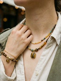 Stein und Glanz  – Armband mit Struktur und Seele