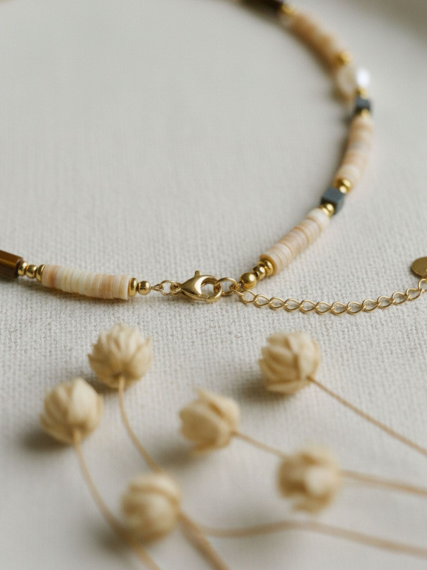 Earthlines – Boho-Kette mit warmem Farbverlauf