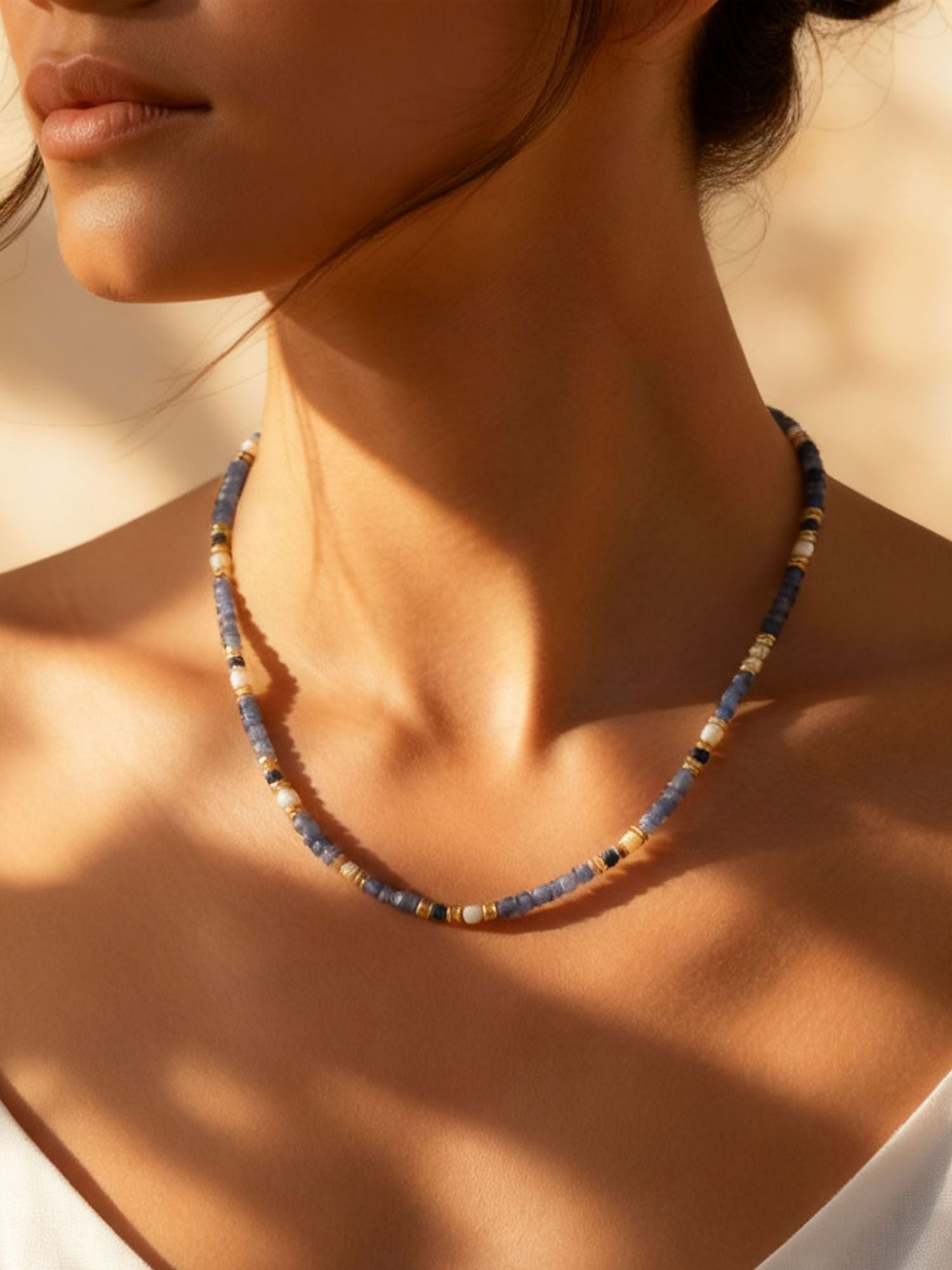 Ocean Night – Statement necklace with natural stones in blue