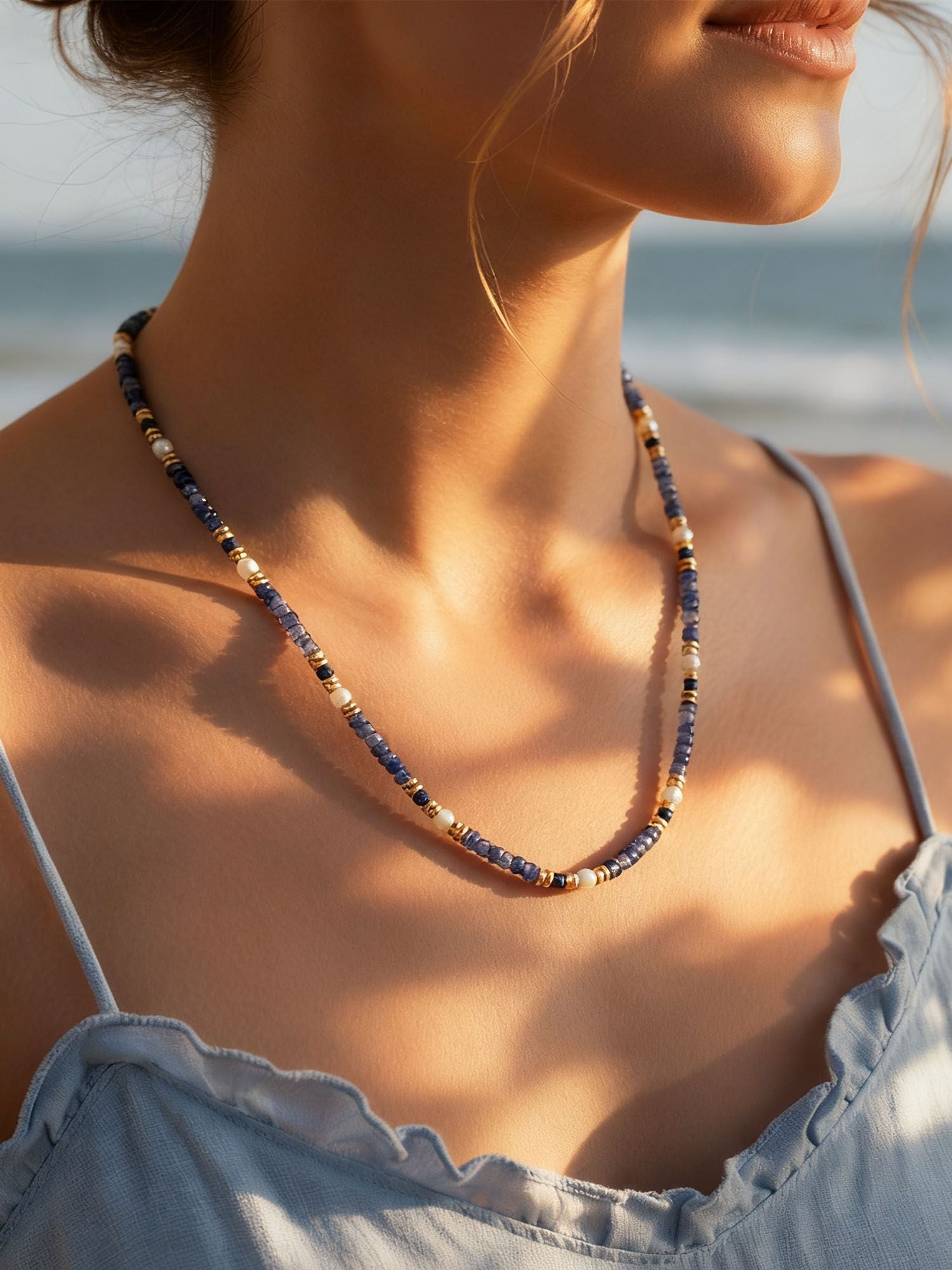 Ocean Night – Statement necklace with natural stones in blue