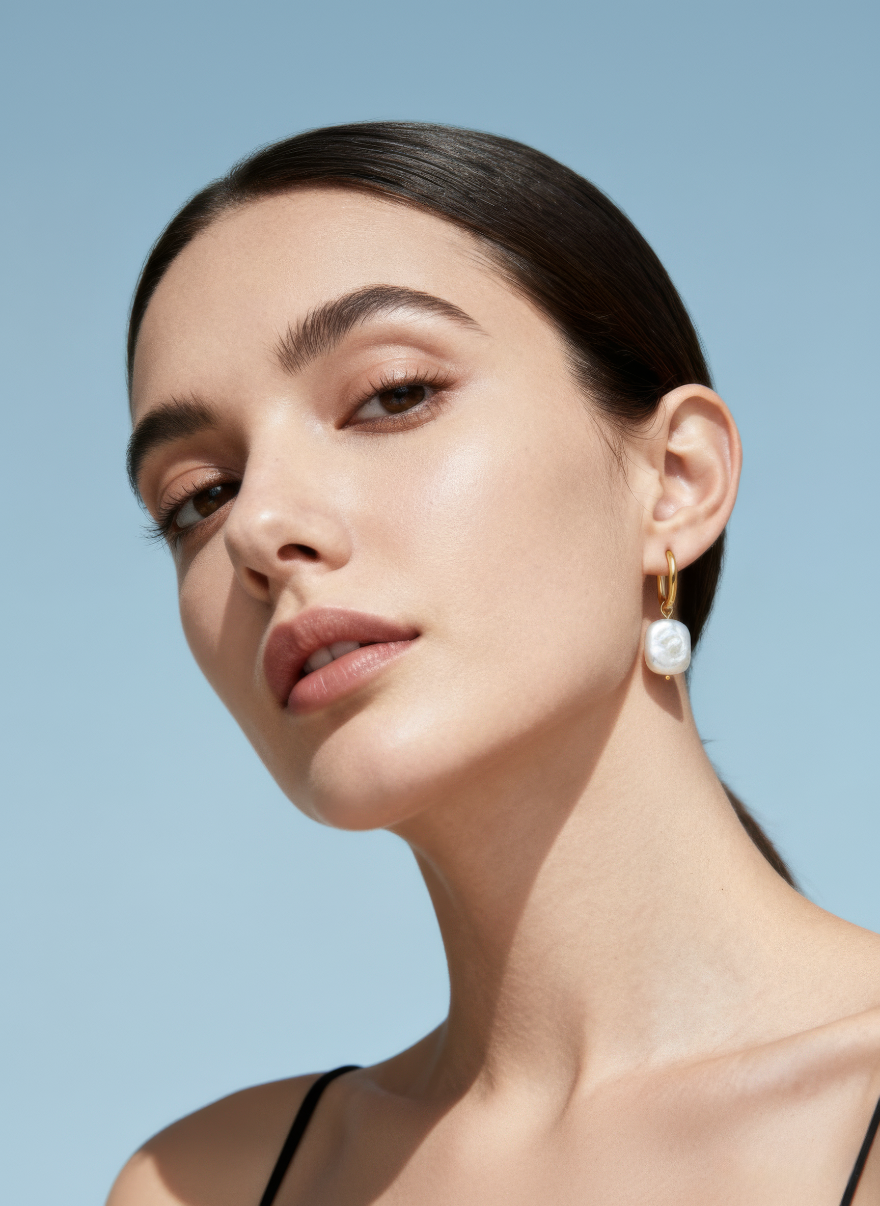 Marea earrings – gold &amp; freshwater pearl