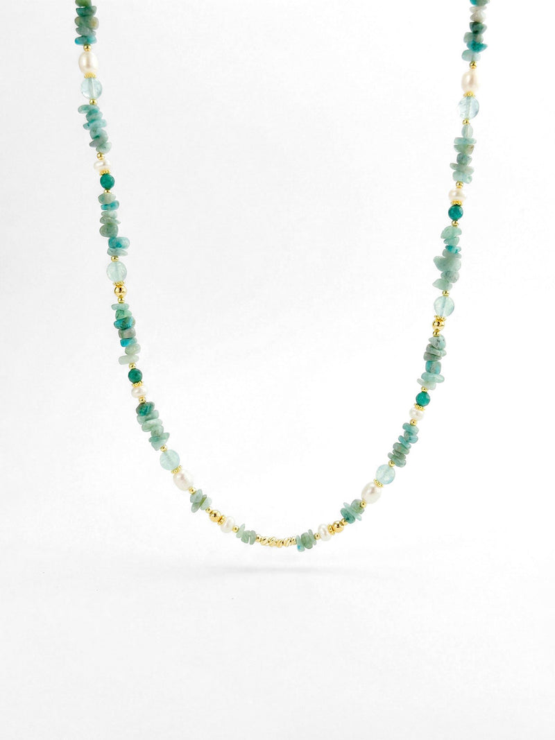 Kette Amazonit Splitter – Produktbild auf weissem Hintergrund, Naturstein Halskette, Boho Schmuck