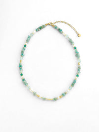 Kette Amazonit Splitter – Produktbild auf weissem Hintergrund, Naturstein Halskette, Boho Schmuck