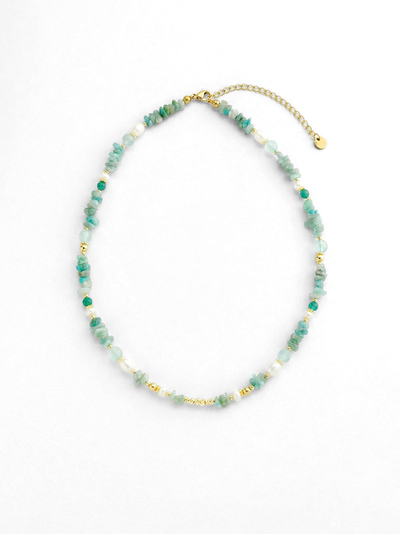 Kette Amazonit Splitter – Produktbild auf weissem Hintergrund, Naturstein Halskette, Boho Schmuck