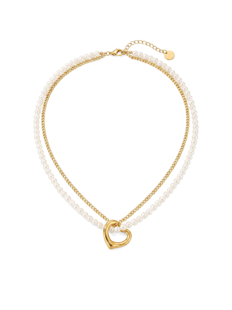 Kette Angel Wings – Engelsflügel Kette mit feiner Federgravur, 18K vergoldet – weißer Hintergrund