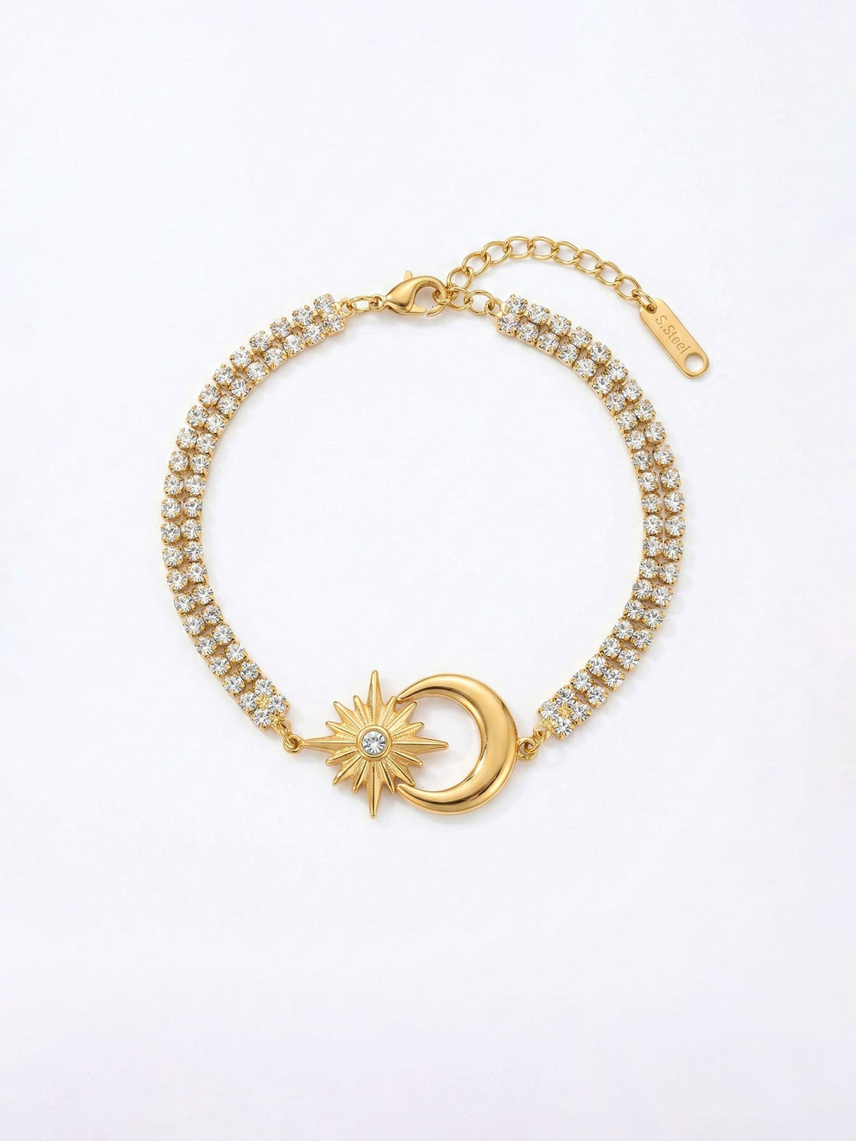 Armband Luna Sol – Doppelreihiges Kristall-Tennisarmband mit Mond-und-Sonne-Zentrum, 18K vergoldet, weisser Hintergrund