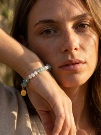 Armband Perlenmeer Apatit – Lifestyle-Foto