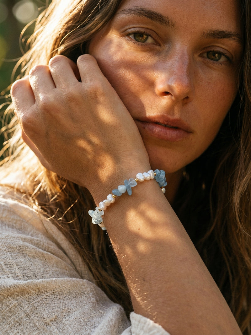 Armband Perlenmeer Aquamarin – Lifestyle-Foto