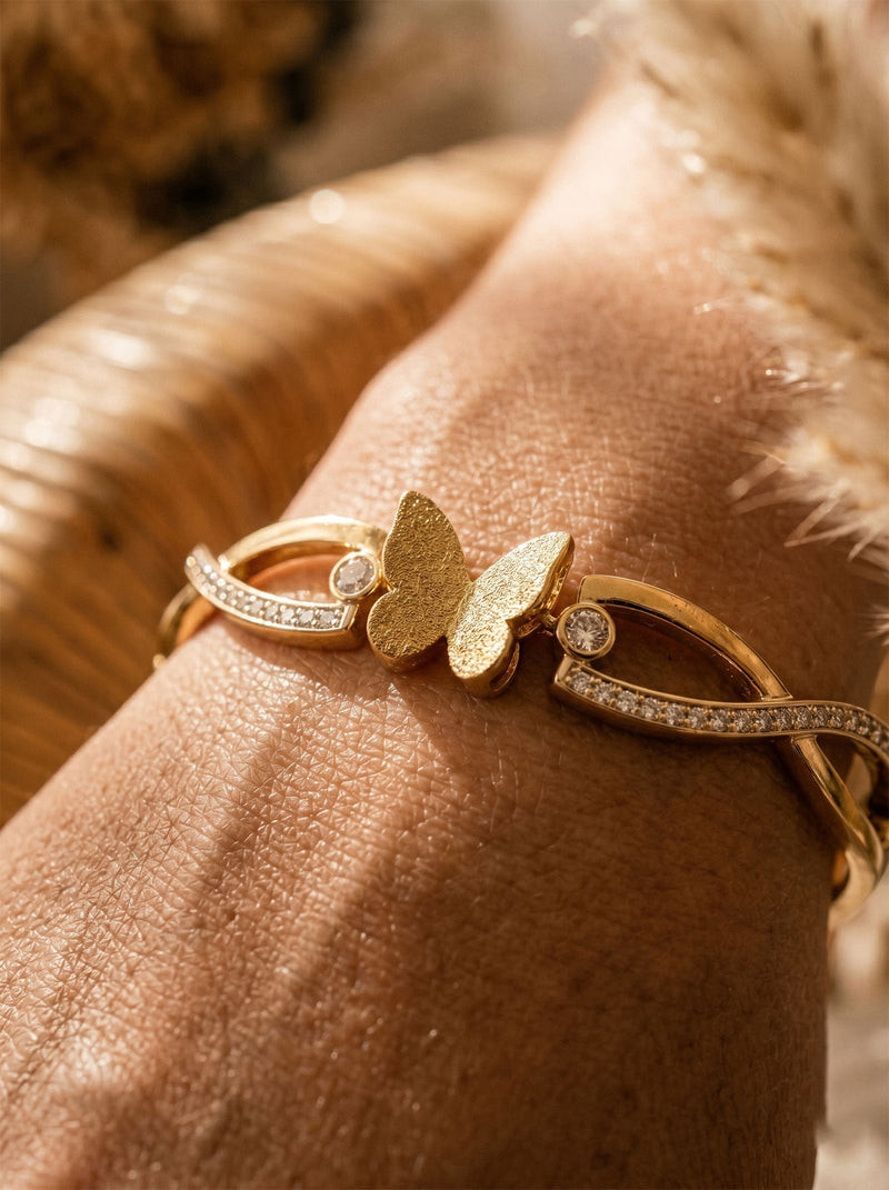Armreif Papillon Lumière – Lifestyle-Foto