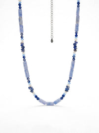 Kette Blauweiss Wuerfel – Produktbild auf weissem Hintergrund, Naturstein Halskette, Boho Schmuck
