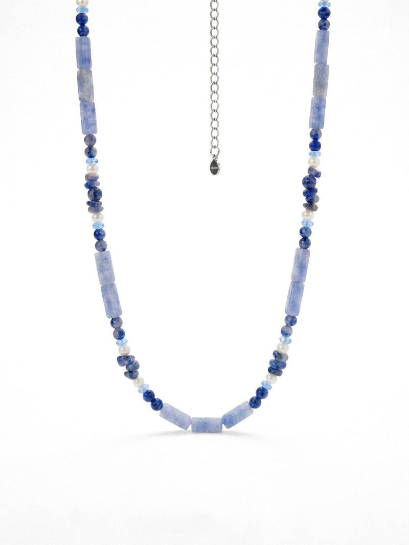 Kette Blauweiss Wuerfel – Produktbild auf weissem Hintergrund, Naturstein Halskette, Boho Schmuck