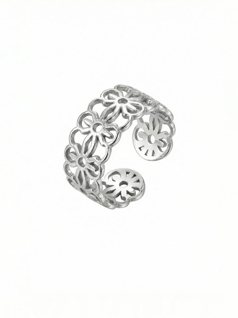 Bluemchenkranz Ring Silber Produktbild auf weissem Hintergrund – Edelstahl