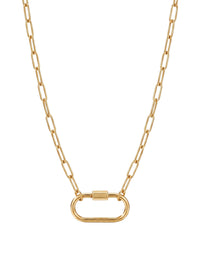 Charm-Kette Carabiner in Gold vor weißem Hintergrund