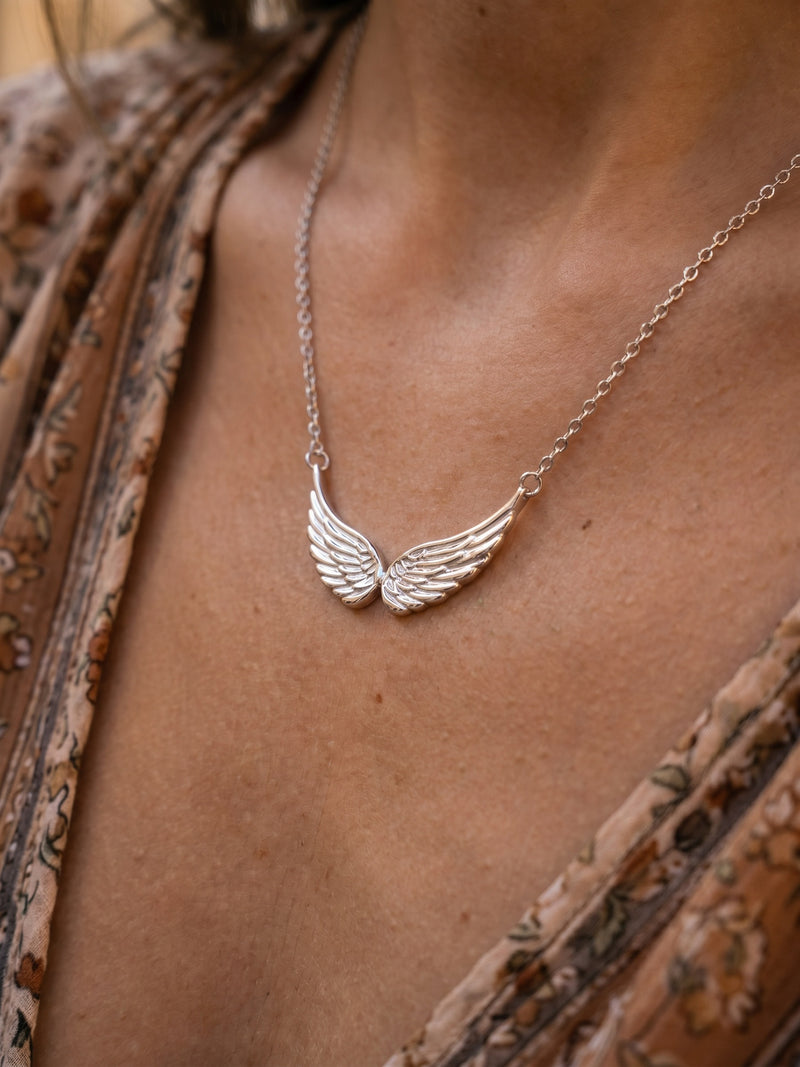 Kette Dackel Love – Dackel Halskette, silberfarben – Detailaufnahme, Nahaufnahme