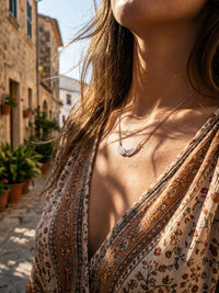 Kette Dackel Love – Dackel Halskette, silberfarben – Lifestyle-Aufnahme