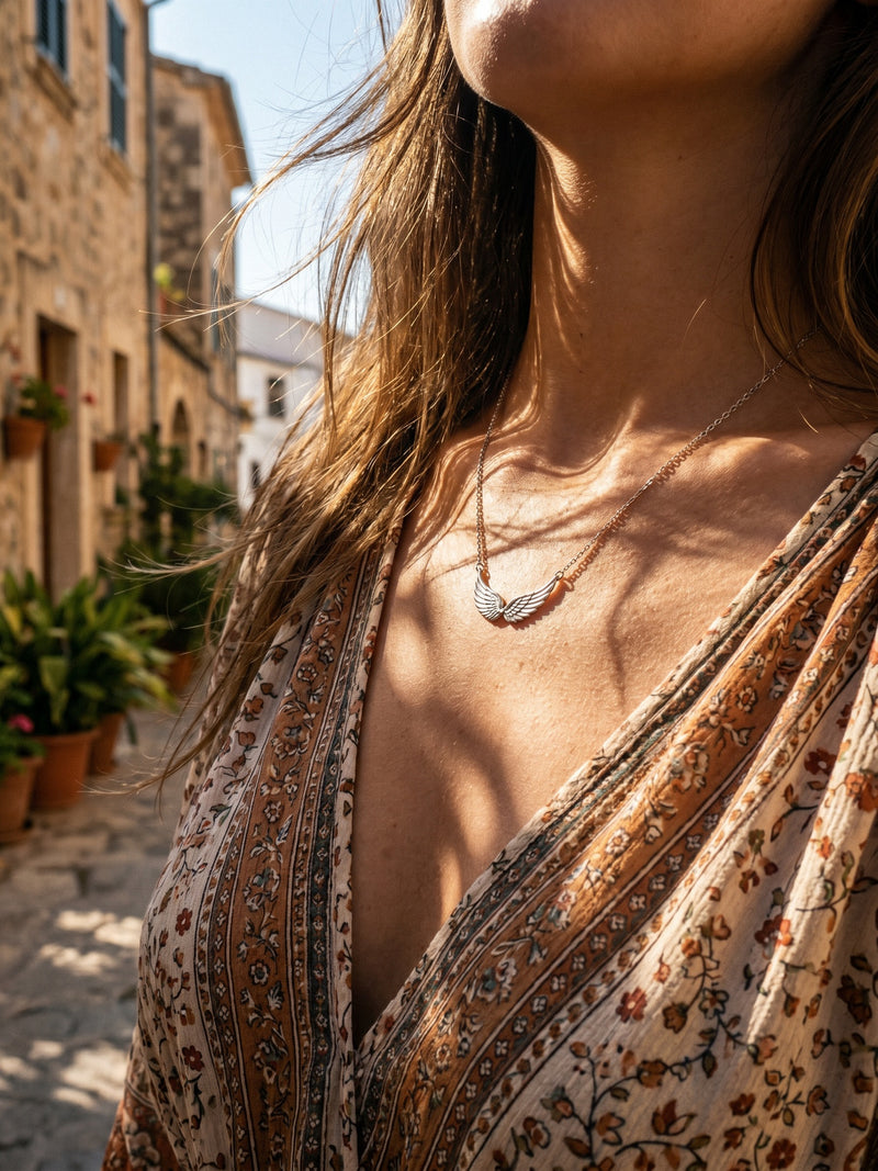 Kette Dackel Love – Dackel Halskette, silberfarben – Lifestyle-Aufnahme