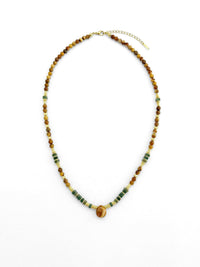 Kette Dreieck Tropfen – Produktbild auf weissem Hintergrund, Naturstein Halskette, Boho Schmuck