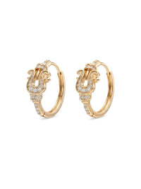 Ohrringe Golden Buckle – Creolen mit Zirkonia, 18K vergoldet – weißer Hintergrund