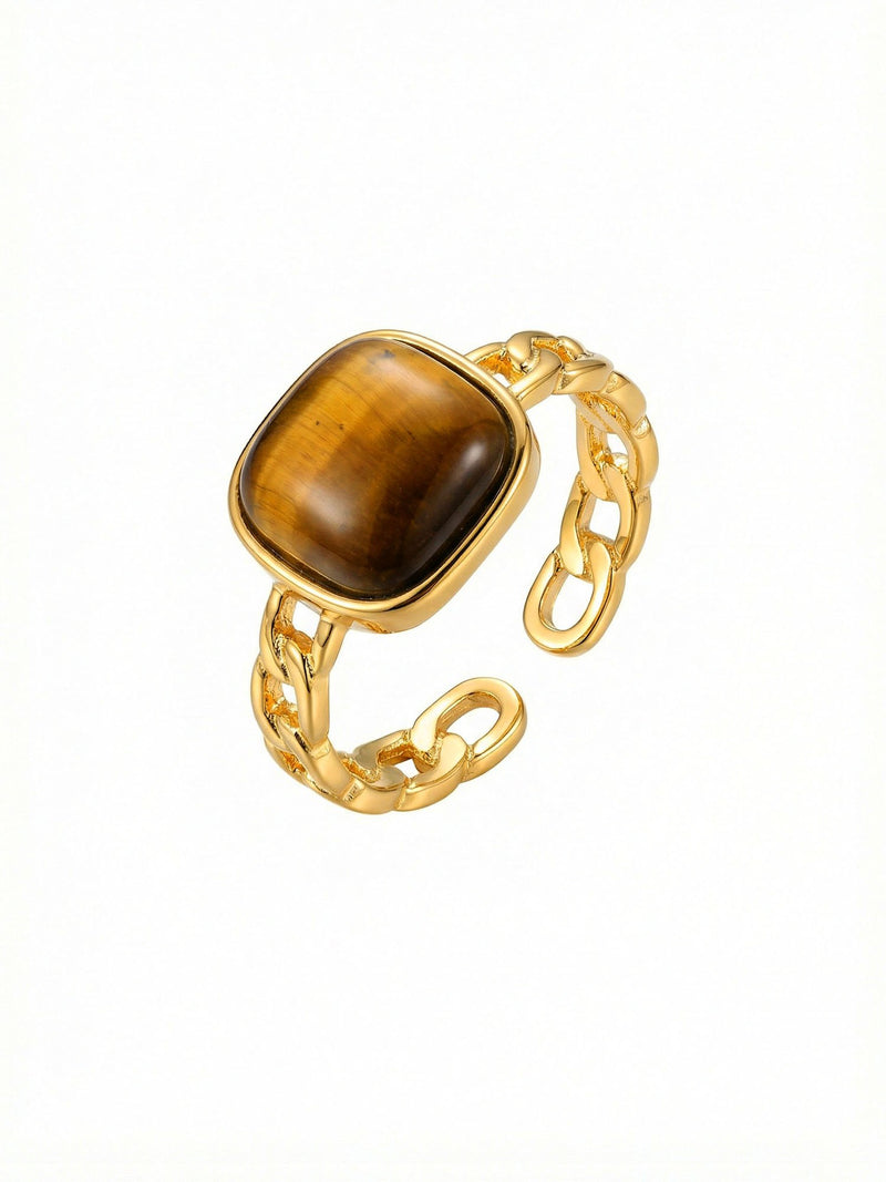 Goldenes Ring-Set Classico am Finger getragen, alle Ringe kombiniert