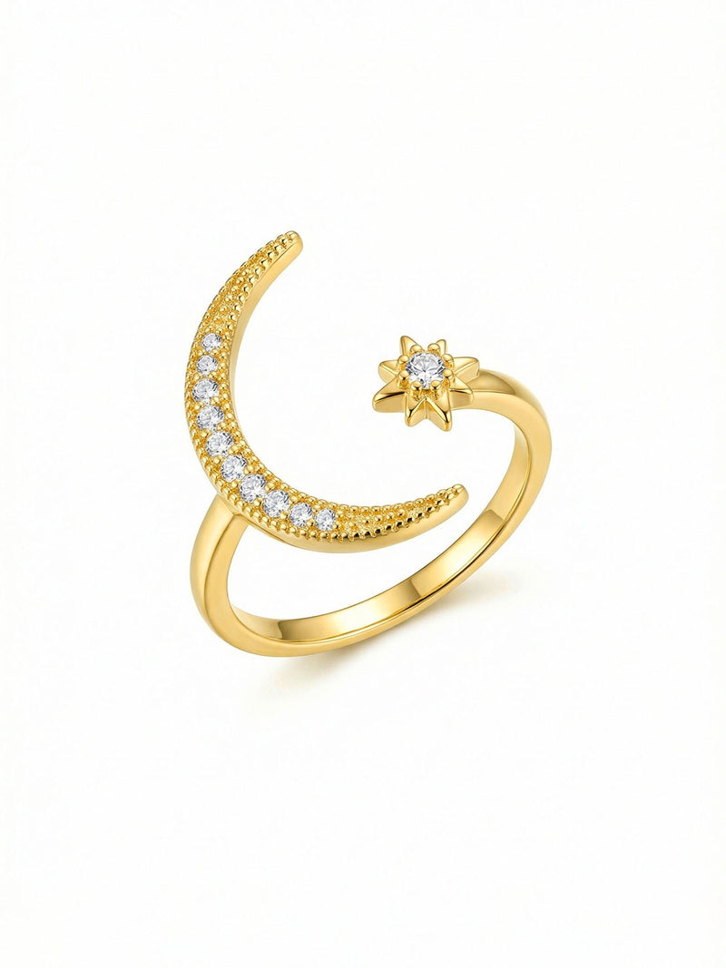 Goldenes Ring-Set Classico am Finger getragen, Nahaufnahme