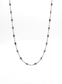 Kette Graublau Fein – Produktbild auf weissem Hintergrund, Naturstein Halskette, Boho Schmuck