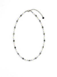 Kette Graublau Fein – Produktbild auf weissem Hintergrund, Naturstein Halskette, Boho Schmuck