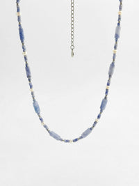Kette Hellblau Amethyst – Produktbild auf weissem Hintergrund, Naturstein Halskette, Boho Schmuck