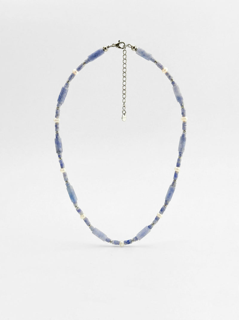Kette Hellblau Amethyst – Produktbild auf weissem Hintergrund, Naturstein Halskette, Boho Schmuck