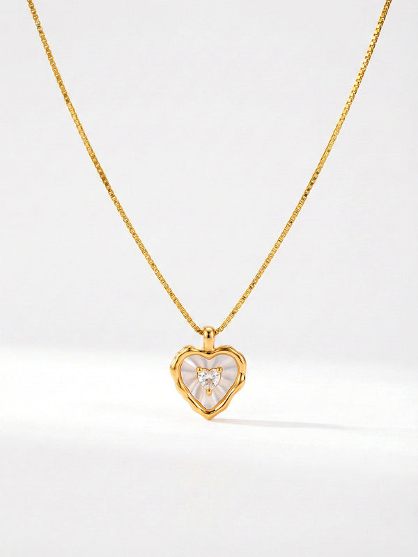 Herz Perlmutt Kette Produktbild – auf weissem Hintergrund