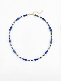 Kette Lapislazuli Blau – Produktbild auf weissem Hintergrund, Naturstein Halskette, Boho Schmuck