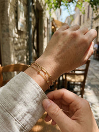 Metropolitan Armband Gold Detailansicht – 18K vergoldet