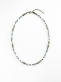 Kette Naturstein Schlicht – Produktbild auf weissem Hintergrund, Naturstein Halskette, Boho Schmuck