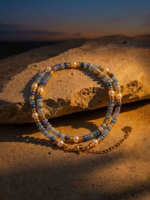 Ocean Night Blau Nahaufnahme – Farbverlauf dunkelblauer bis türkiser Natursteine Detailansicht