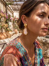 Ohrringe Moonglow Baroque – Detailansicht