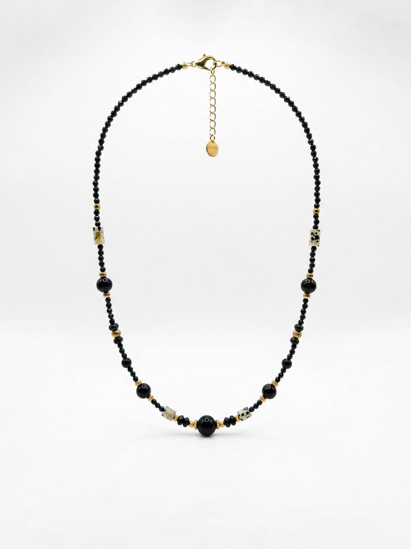 Onyx Dalmatiner Anhaenger Kette 08 – auf weissem Hintergrund