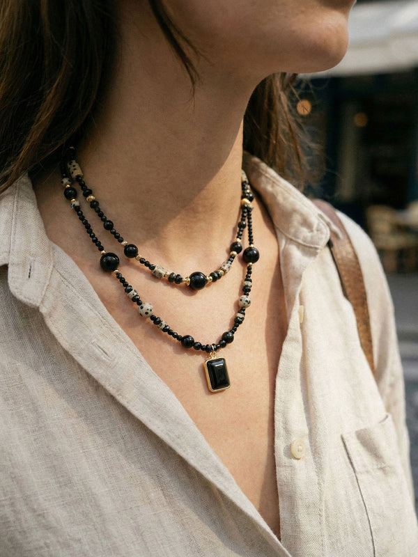 Onyx Dalmatiner Kette 02 – auf weissem Hintergrund