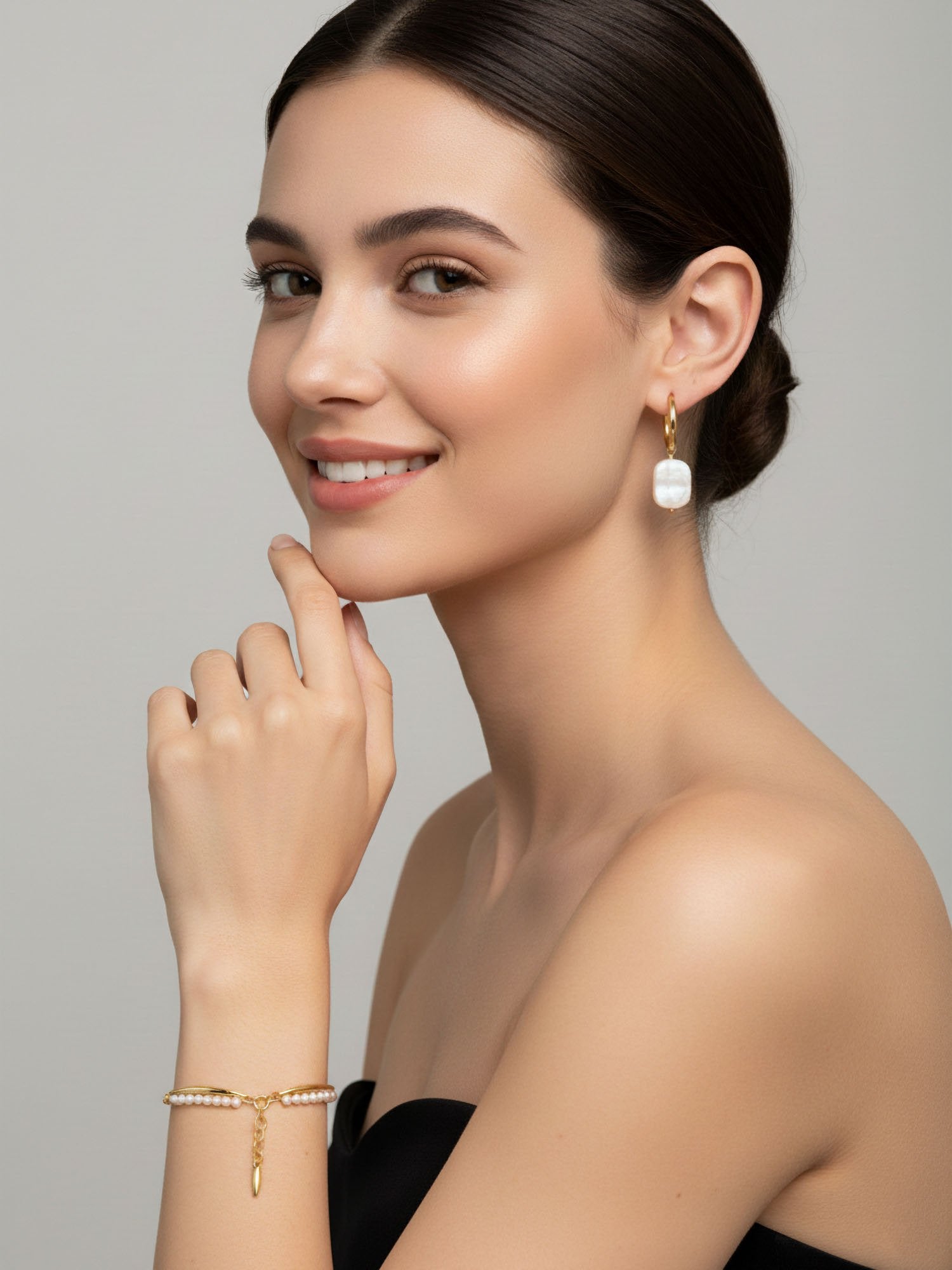 Elva Perlen Detail – Süßwasserperlen Nahaufnahme mit natürlichem Glanz