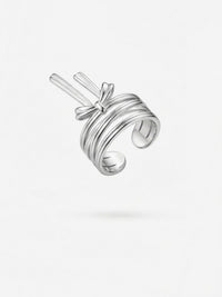 Ribbon Knot Schleifen-Ring Silber Produktbild auf weissem Hintergrund