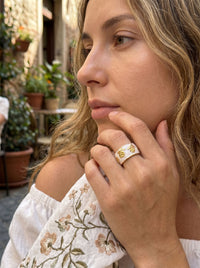Ring Émaille Floral – Blüten-Émaille Crème – Detailansicht