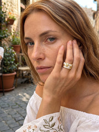 Ring Émaille Floral – Blüten-Émaille Crème – Nahaufnahme