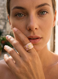 Ring Émaille Floral – Blüten-Émaille Rosé – Nahaufnahme