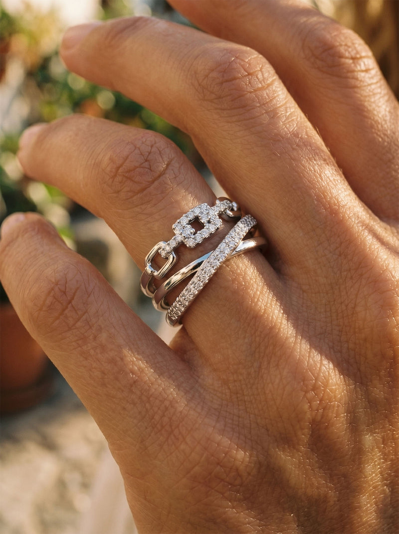 Ring Link Architect – Urbane Doppelkette Silber – Nahaufnahme