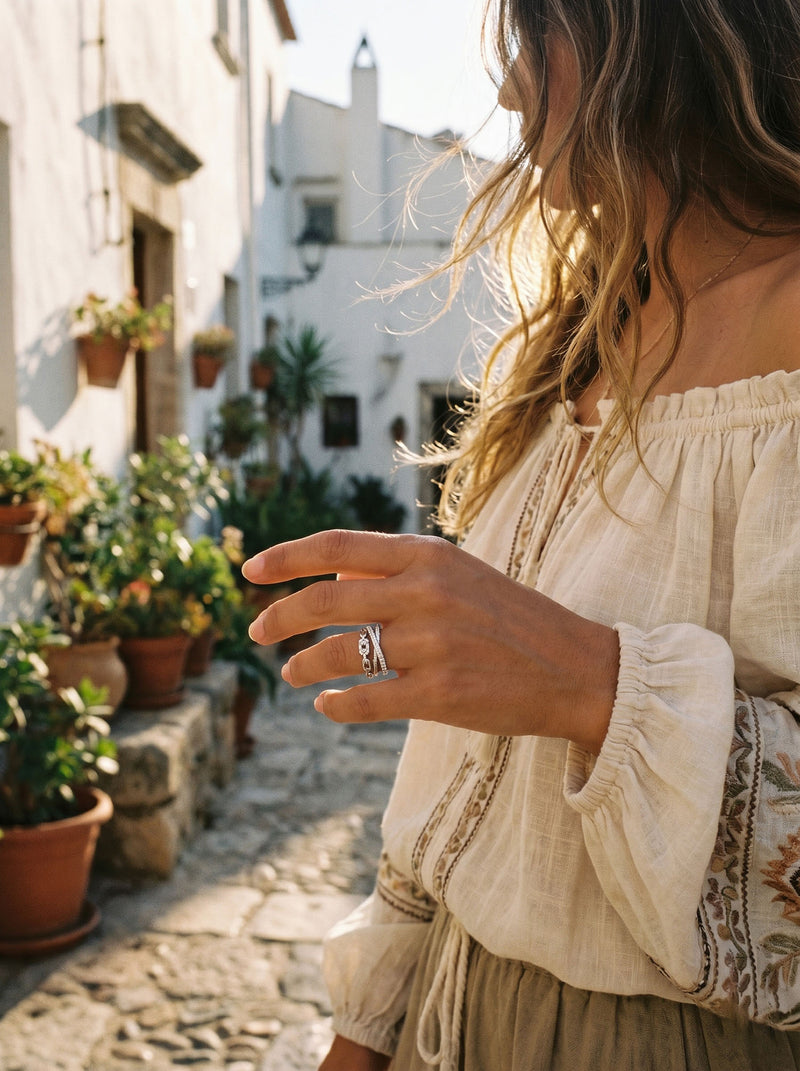Ring Link Architect – Urbane Doppelkette Silber – Lifestyle-Foto