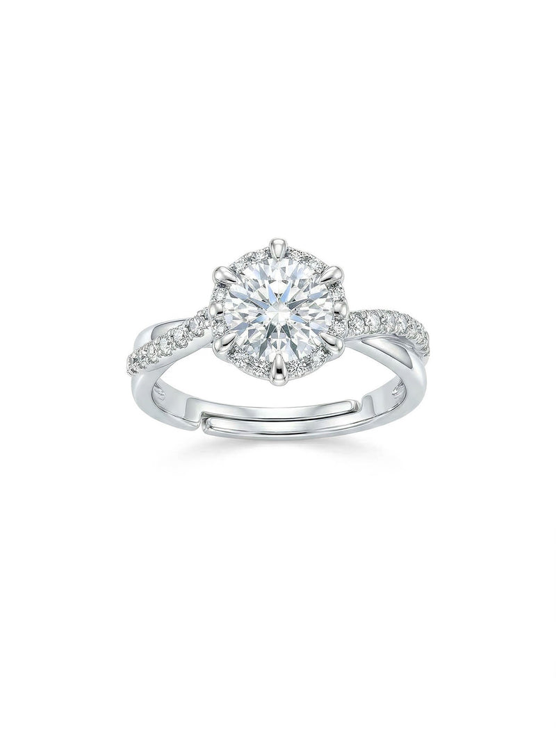 Silbernes Ring-Set Amour Einzelring-Detail Infinity-Zirkonia-Ring auf weissem Hintergrund